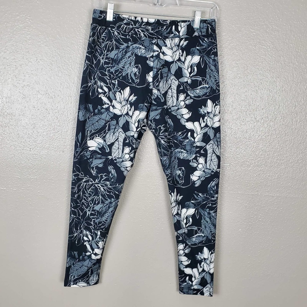 Soft Surroundings Black/White/Gray Floral Leggings PS